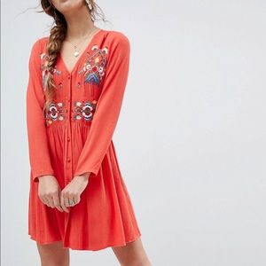 Embroidered Button-Up Dress 🌺